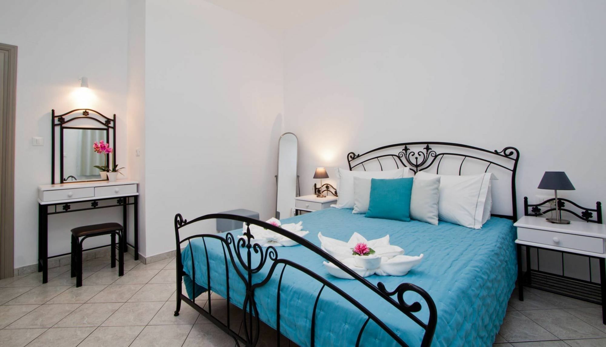 Nemesis Aparthotel Fíra Kültér fotó